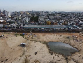 干旱使亚马逊河支流的水位降至122年来的最低水平